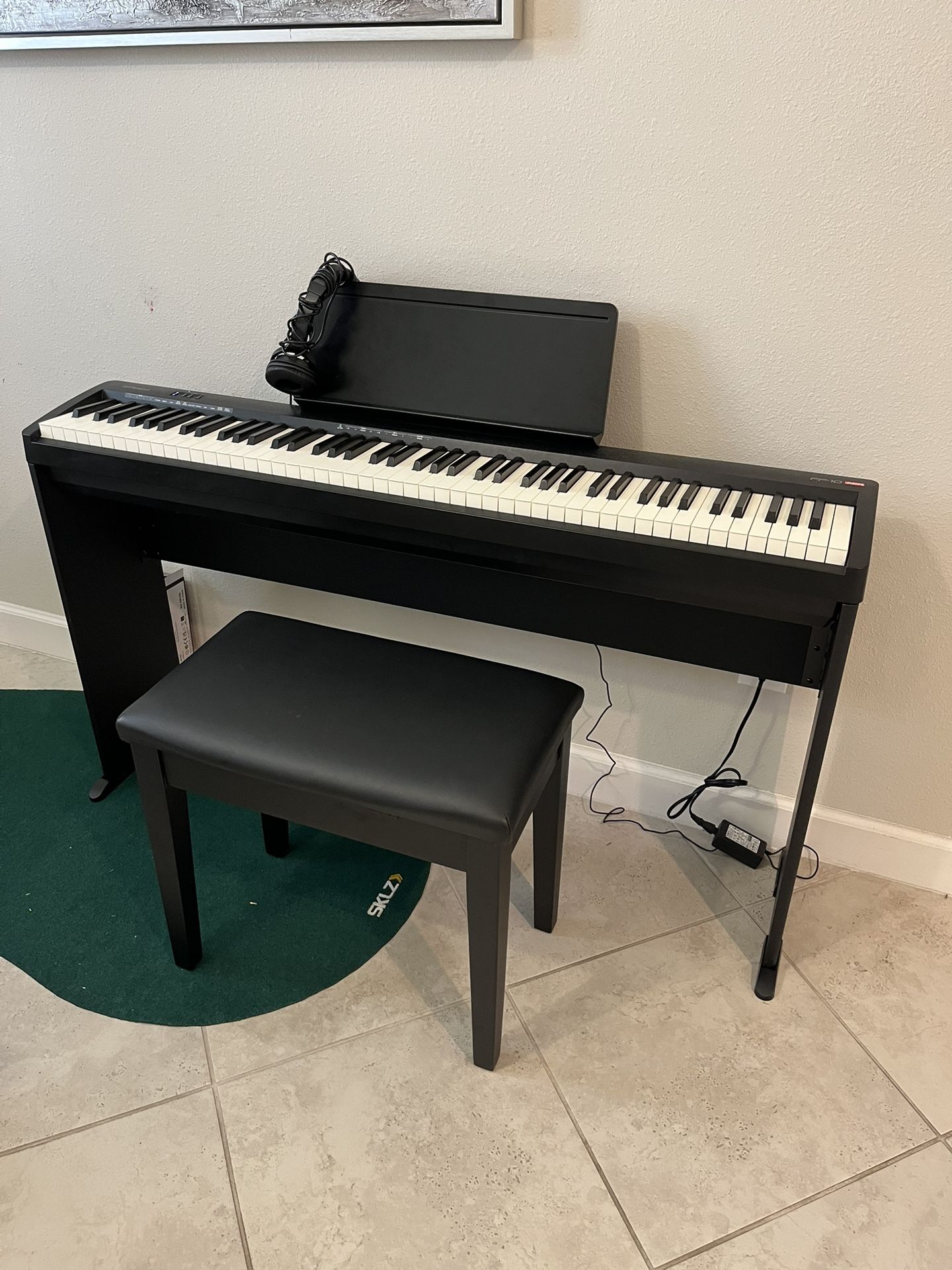 Piano-Roland FP-10
