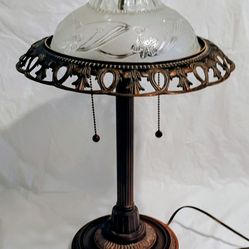 Vintage Tiffany Style Lamp 2 Light Desk Table Bronze W/ Frosted Glass Shade 