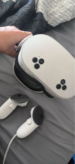 Meta Quest 3s VR Headset with Controllers used only like 3x