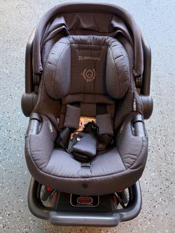 Uppababy Mesa max car seat - Excellent condition!