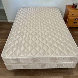 FULL SIZE BED & FRAME