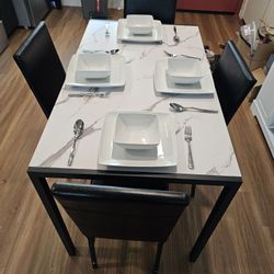 Dinning Table With 4 Leather Chairs