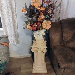 Pedestal pillar