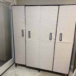 Portable Armoire 