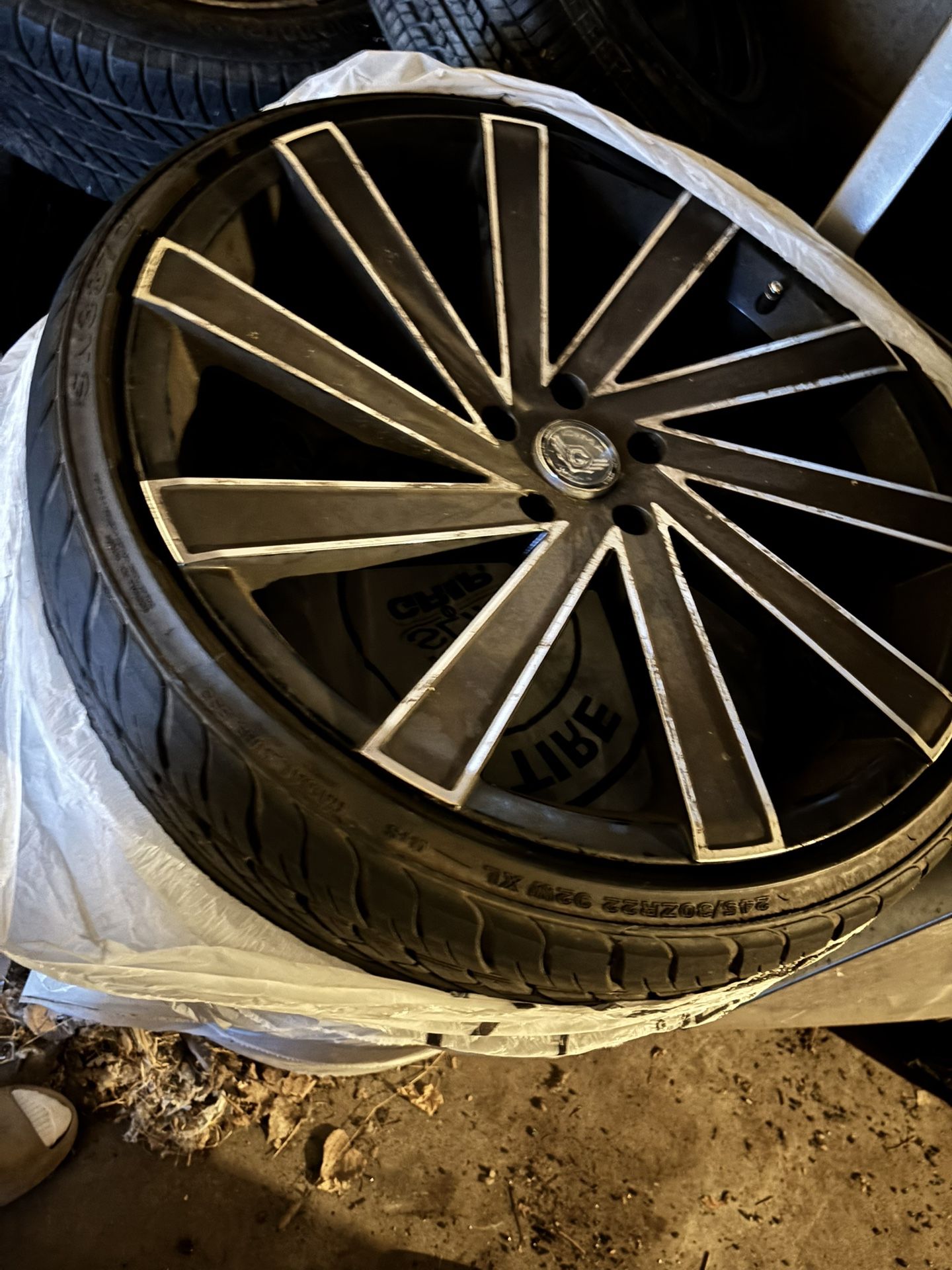 GIMA 22 Chrome Rims W/ Pirelli Tire
