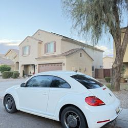 2013 Volkswagen Beetle 2.5L Hatchback 