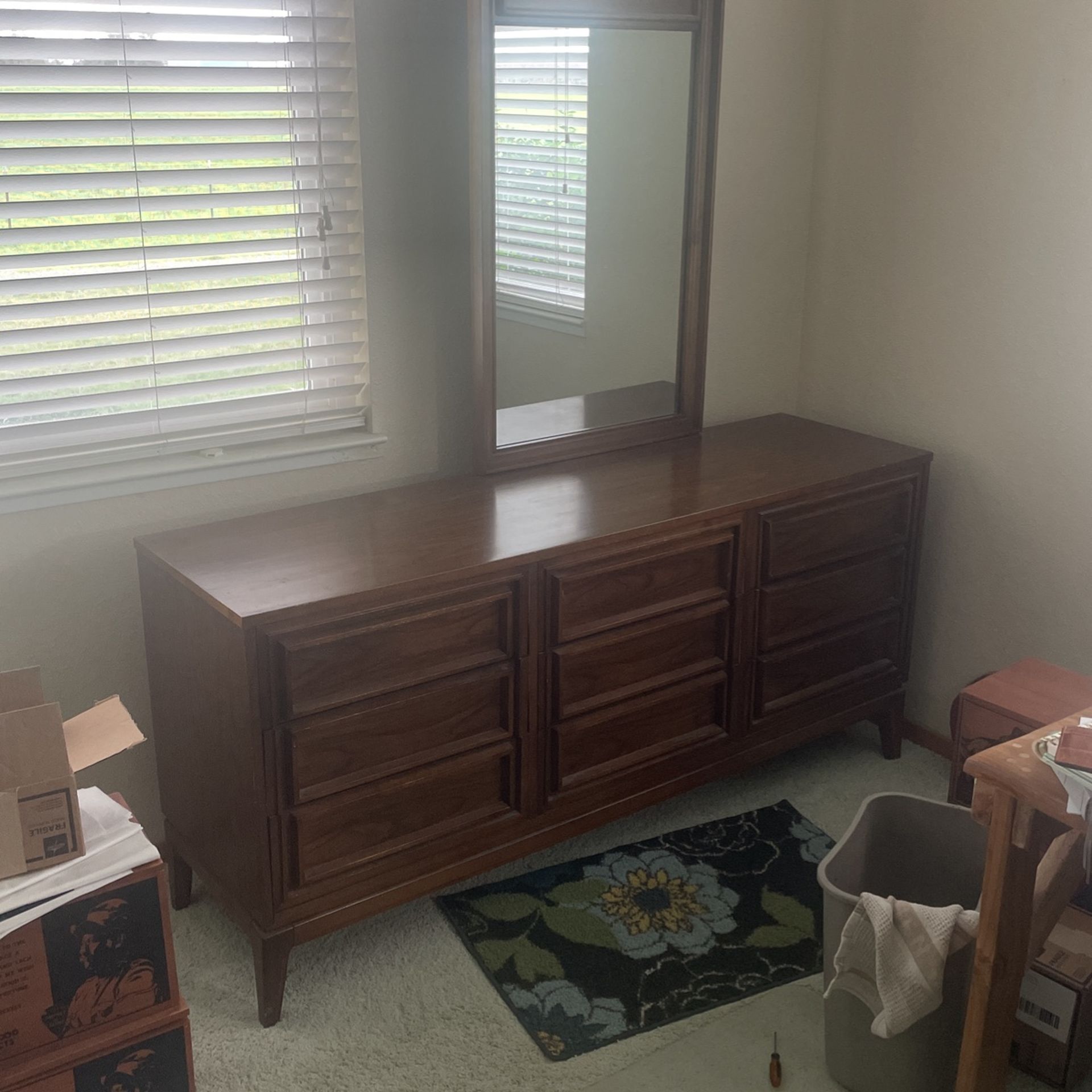Dresser Drawer With Mirror for Sale in Lodi, CA OfferUp