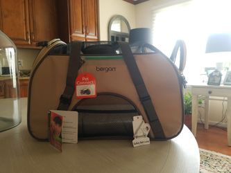 Bergan Pet Carrier BRAND NEW 