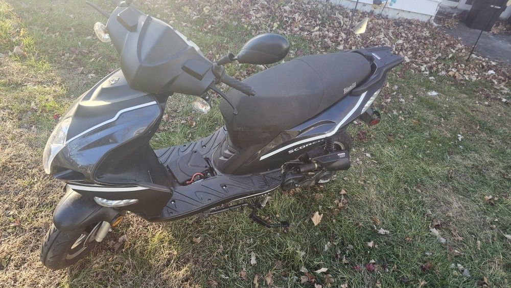 2017 Moped
