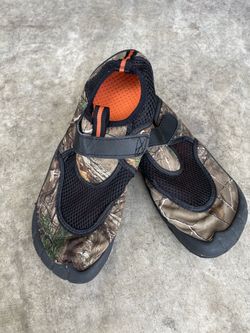 Men's Realtree Camo Water Shoes - Size 9/10