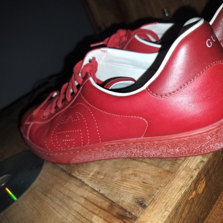 Gucci Red Shoes Size 10/Half