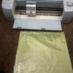 Selling Cricut Explore Air 2