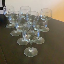 Glassware  8 Pieces