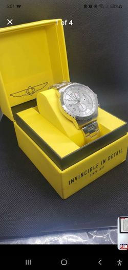 Invicta men chronograph watch