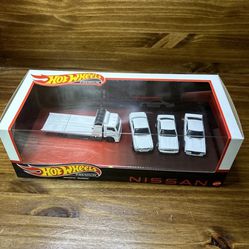 Hot Wheels Premium Collector Set Assorted Nissan 3 Skylines White A