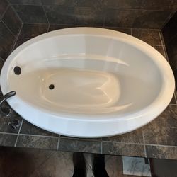 Oval Built In Bathtub