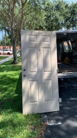 Metal front door 36’80