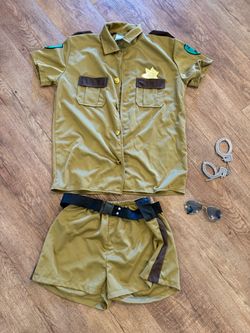 Spirit Halloween Reno 911 costume (Small shirt/large shorts)