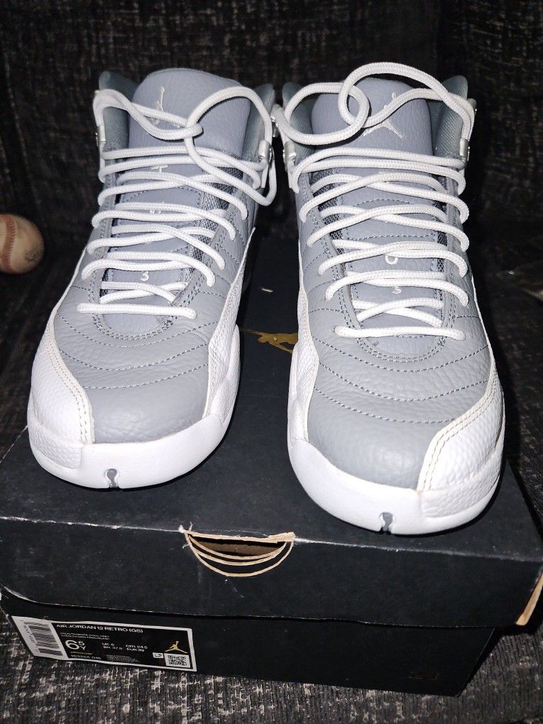 Jordan 12 Stealth Gray & White 6.5y