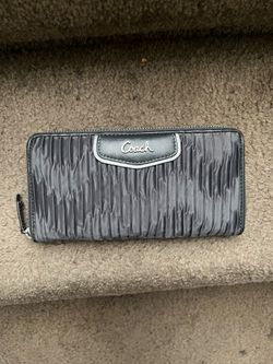 Vintage Coach Madison Gathered Leather