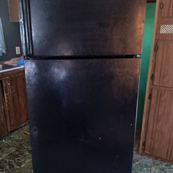 Refrigerator (GE)