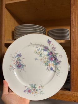 Floral Porcelain Dinner Plate with Gold Rim
