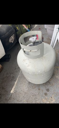 Emty Propane Tank 