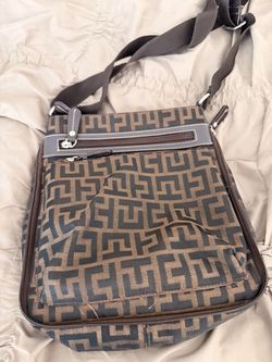 Handbag cross body (Fendi) Italian brand