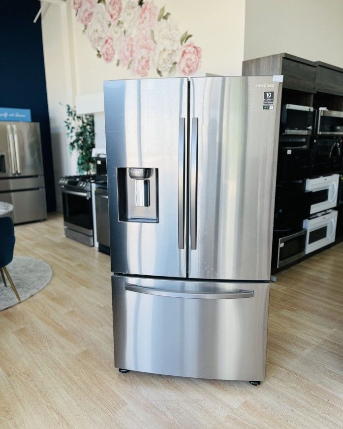 Samsung 23 cu. ft. 3-Door French Door, Counter Depth Refrigerator with CoolSelect Pantry in Stainless Steel 09