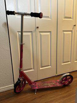 Razor A5 Lux Kick Scooter