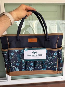 (4) NEW Women’s Garden Tote bags with 17 pockets