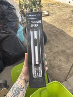 Electric wine opener