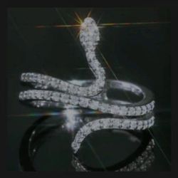 BRAND NEW IN PACKAGE W/TAG LADIES WHITE SAPPHIRE SNAKE SILVER RING - SZ 8