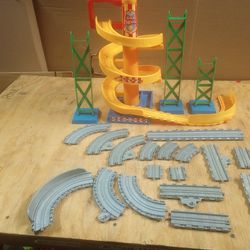 Thomas And Friends Assorted Lot With Sodor Carnival Spiral Tower