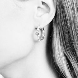 Tory Burch Kira silver pearl Hoop Earrings NWOT