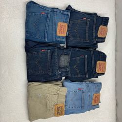 Lot of 6 pairs of Levi’s jeans/pants