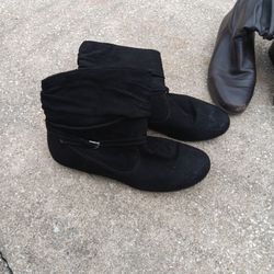 Boots Women's Size 8