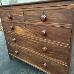 Antique Victorian Mahogany Chest of Drawers 