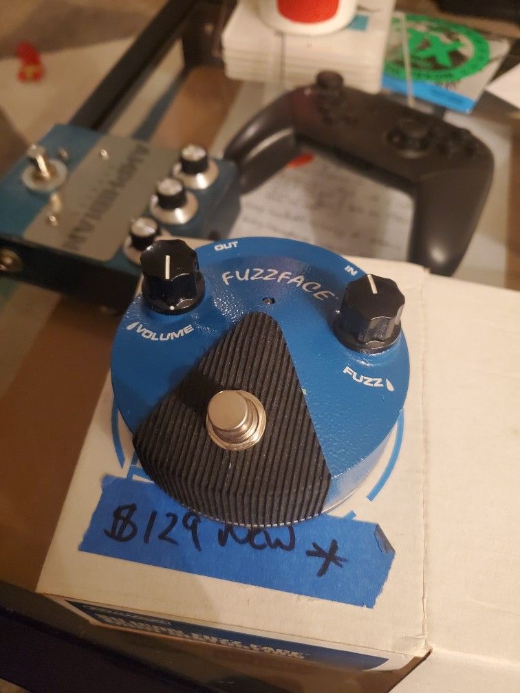 Dunlop FFM2 Fuzz Face Mini (Silicon) - Used With Original Box