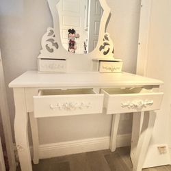 Classic Princess Vanity 