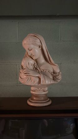 Virgin Mary baby Jesus vintage statue