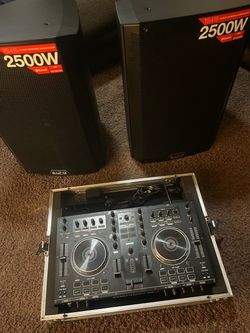 Combo DJ Completo: Bafles Alto TS415 (Nuevos), Consola Denon MC4000, Luces y Micrófonos.. y más