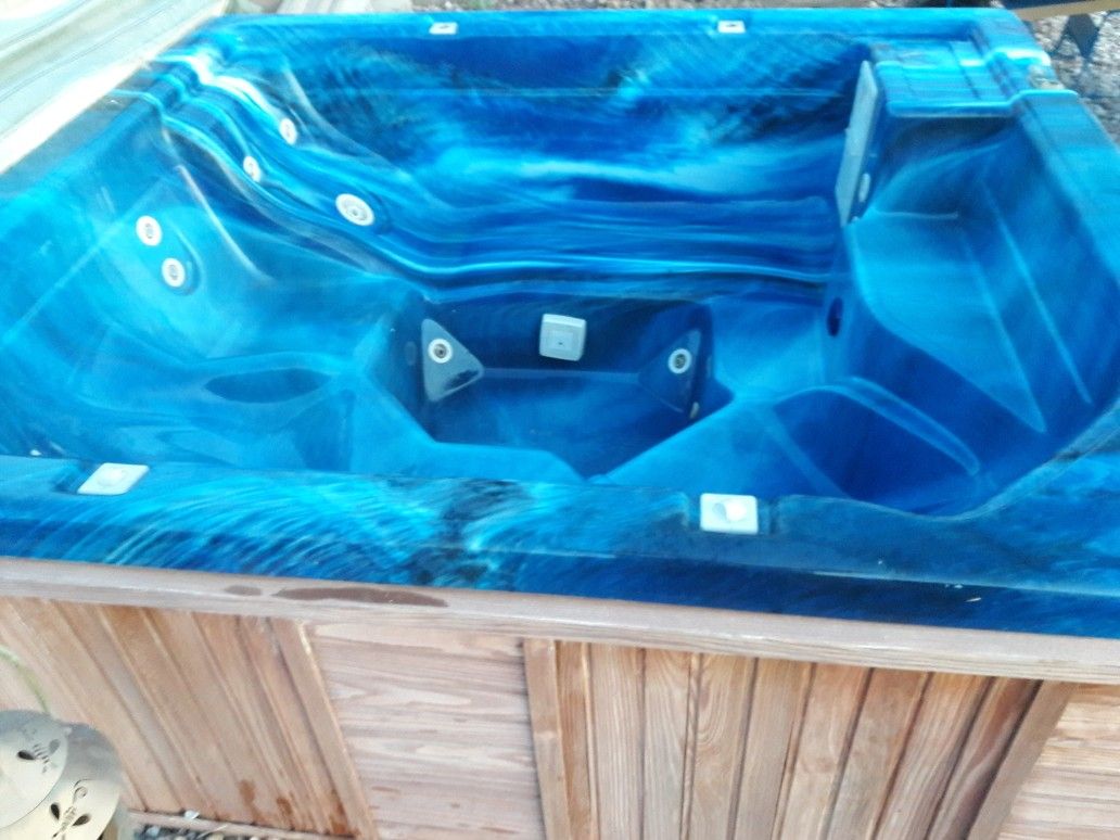 Free Jacuzzi. for Sale in Glendale, AZ OfferUp