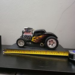 Muscle Machine 33 Ford Coupe Black with Flames 1:18 Scale No Box