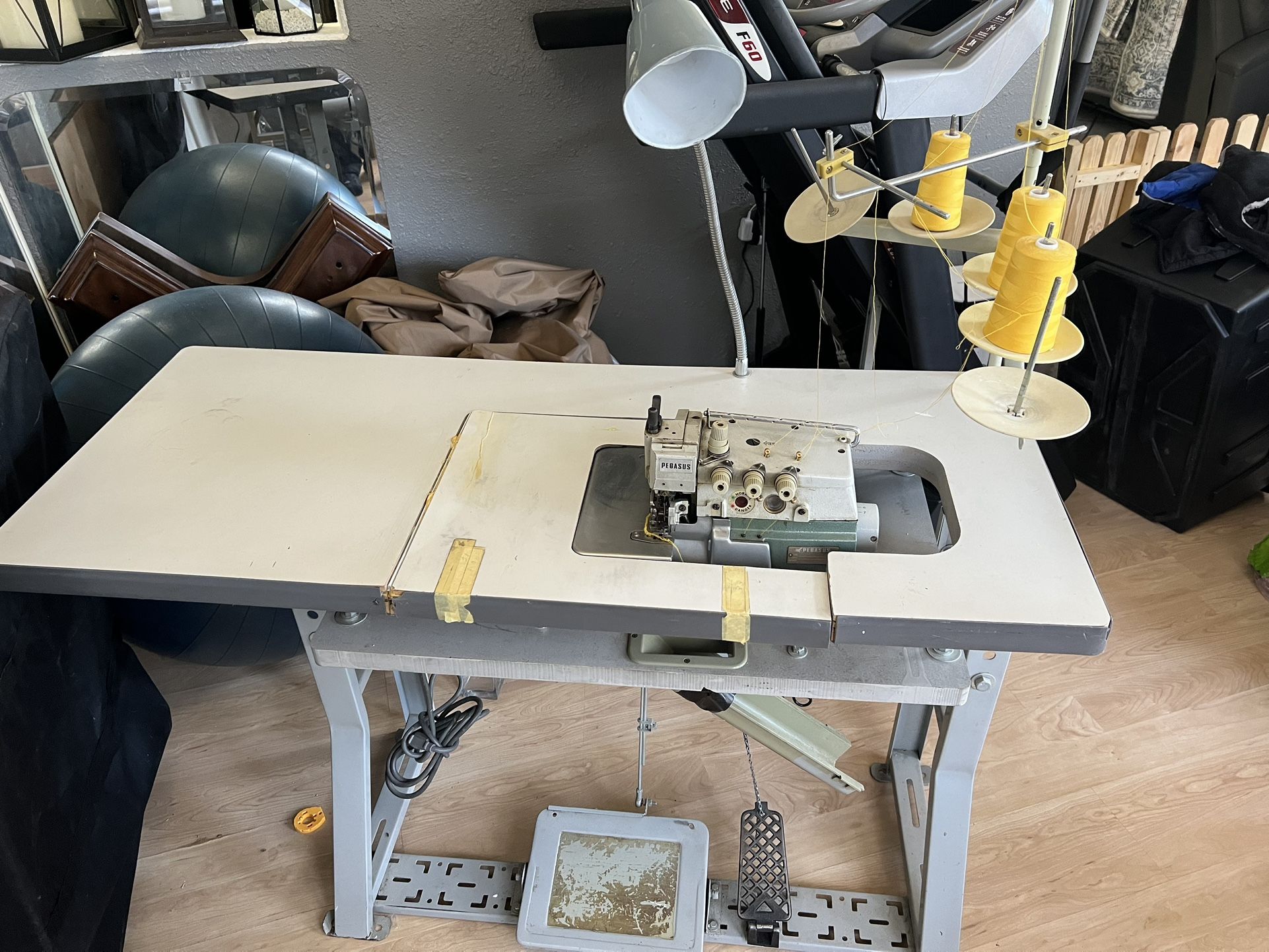 Industrial sewing machine