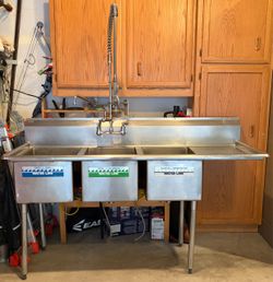 Commercial 3-Compartment Stainless Steel Sink