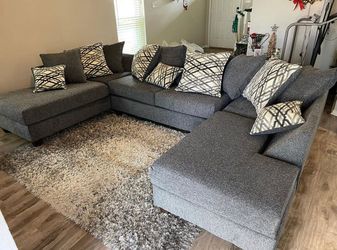 Brand new - U Shape Comfy Couch with Pillows - Flexible Payments
