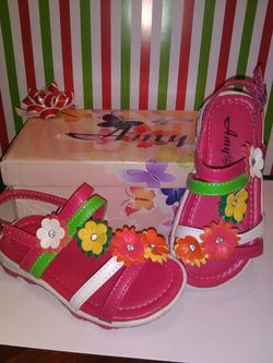 Kids sandals