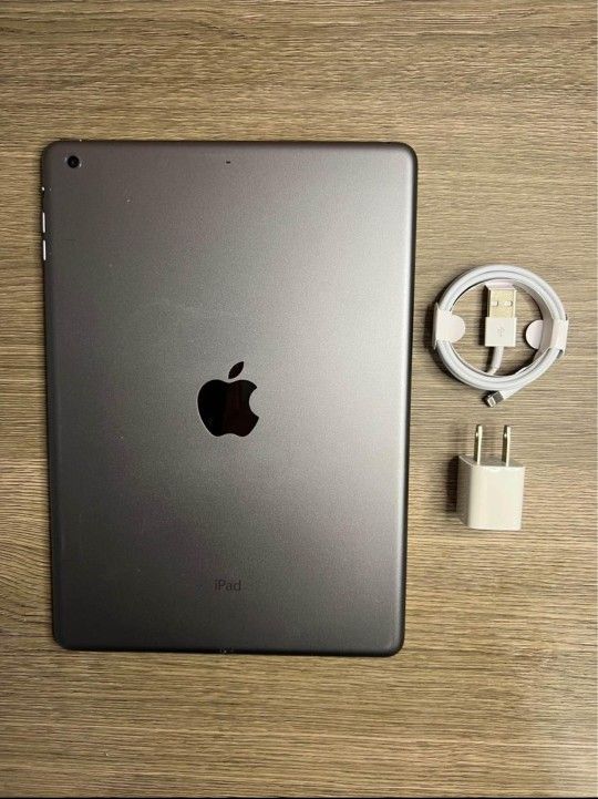iPad Air 1, Wi-Fi Internet Access,  ICloud Unlocked,  Excellent Condition. 