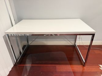 Modern White Gloss Desk with Chrome Frame